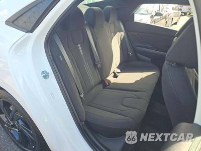 2026 Hyundai Elantra SEL Sport - zdjęcie 16 z 23 - miniatura