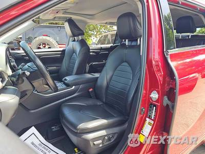 2021 Toyota Highlander XLE - zdjęcie 6 z 26 - miniatura