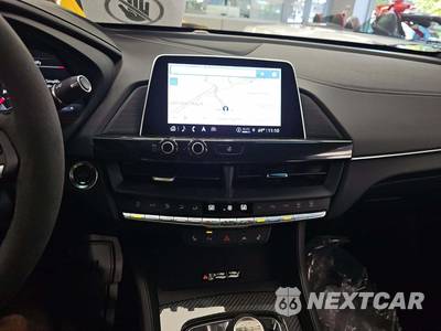 2026 Cadillac CT4-V Blackwing - zdjęcie 10 z 23 - miniatura