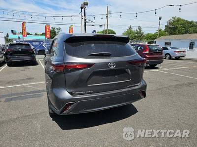2025 Toyota Highlander Limited - zdjęcie 2 z 24 - miniatura