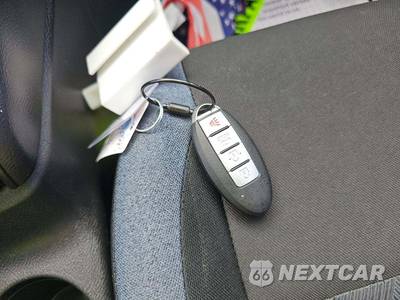 2025 Nissan Versa SV - zdjęcie 8 z 23 - miniatura