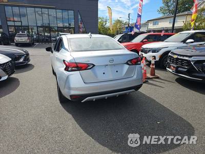 2025 Nissan Versa SV - zdjęcie 2 z 23 - miniatura