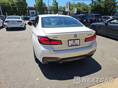 2022 BMW 5 Series Sedan M550i xDrive - zdjęcie 2 z 22 - miniatura