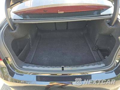 2020 BMW 3 Series Sedan 330i xDrive - zdjęcie 14 z 24 - miniatura