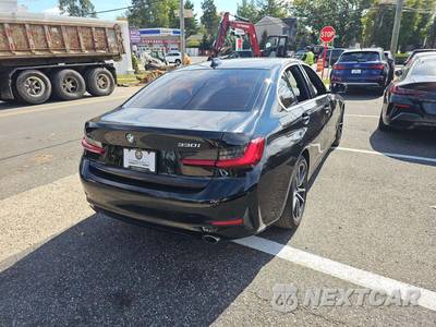 2020 BMW 3 Series Sedan 330i xDrive - zdjęcie 3 z 24 - miniatura