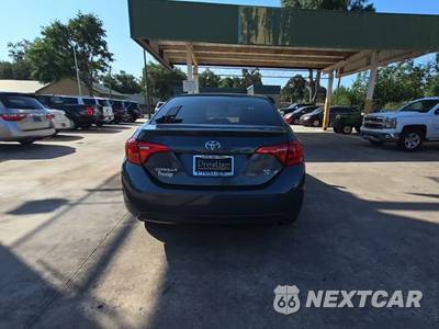 2019 Toyota Corolla SE Sedan - zdjęcie 4 z 39 - miniatura