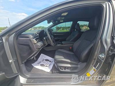 2026 Toyota Camry XSE - zdjęcie 3 z 17 - miniatura
