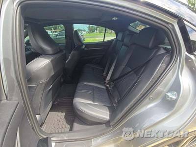 2026 Toyota Camry XSE - zdjęcie 10 z 17 - miniatura
