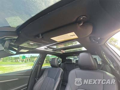 2026 Toyota Camry XSE - zdjęcie 8 z 17 - miniatura