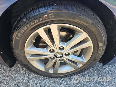 2018 Hyundai Elantra Value Edition Sedan - zdjęcie 21 z 23 - miniatura