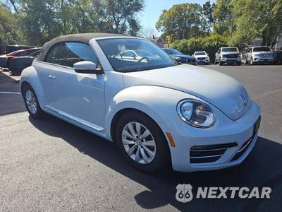 2017 Volkswagen Beetle Convertible Classic - zdjęcie 4 z 25 - miniatura