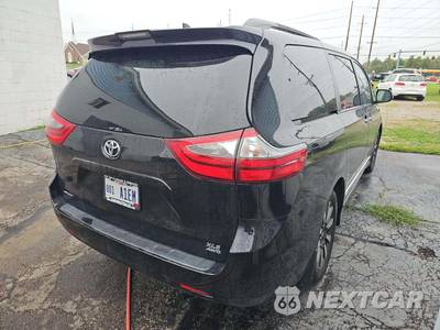 2020 Toyota Sienna XLE 7-Passenger 119.3" WB - zdjęcie 3 z 22 - miniatura