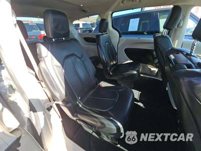 2020 Chrysler Pacifica Touring L Plus 121.6" WB - zdjęcie 17 z 27 - miniatura