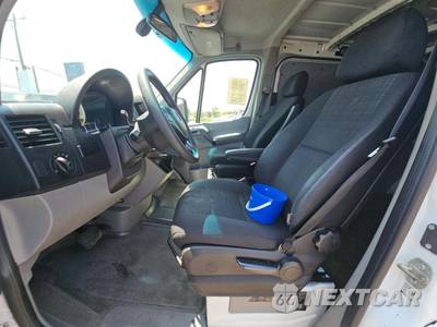 2016 Mercedes-Benz Sprinter 2500 Worker Cargo Van Standard Roof 144.3" WB - zdjęcie 6 z 24 - miniatura