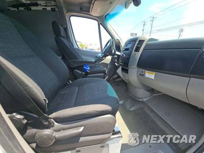 2016 Mercedes-Benz Sprinter 2500 Worker Cargo Van Standard Roof 144.3" WB - zdjęcie 16 z 24 - miniatura