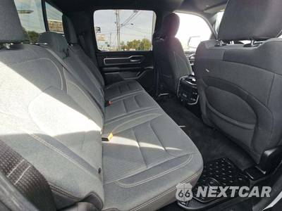 2022 Ram 1500 Big Horn Crew Cab Short Bed - zdjęcie 16 z 23 - miniatura