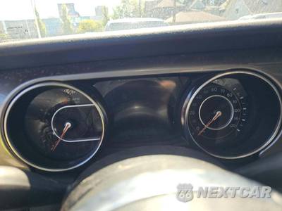 2021 Jeep Wrangler Unlimited Sahara - zdjęcie 8 z 19 - miniatura