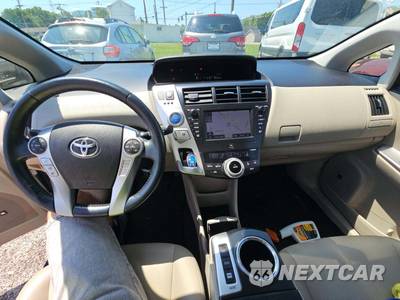 2013 Toyota Prius v Five - zdjęcie 10 z 23 - miniatura