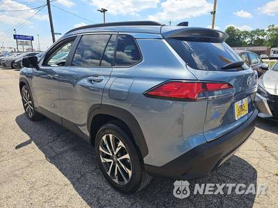 2025 Toyota Corolla Cross XLE - zdjęcie 2 z 22 - miniatura