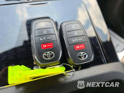 2023 Toyota bZ4X XLE - zdjęcie 5 z 18 - miniatura