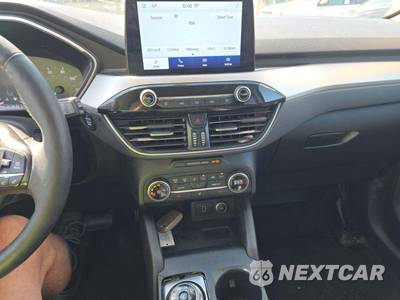 2020 Ford Escape SEL - zdjęcie 7 z 37 - miniatura