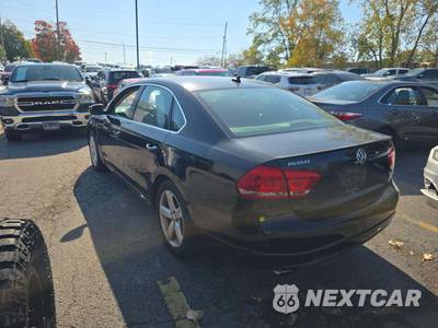 2013 Volkswagen Passat 2.5L SE w/Sunroof - zdjęcie 2 z 33 - miniatura