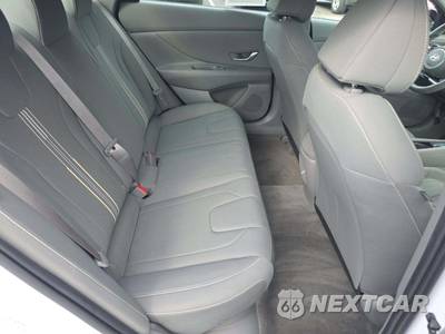 2025 Hyundai Elantra Hybrid SEL Sport - zdjęcie 13 z 18 - miniatura