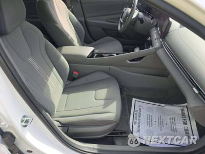 2025 Hyundai Elantra SEL Convenience - zdjęcie 15 z 23 - miniatura