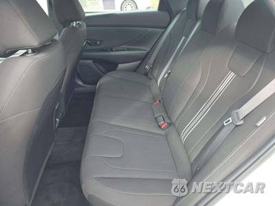 2025 Hyundai Elantra Hybrid SEL Sport - zdjęcie 10 z 18 - miniatura
