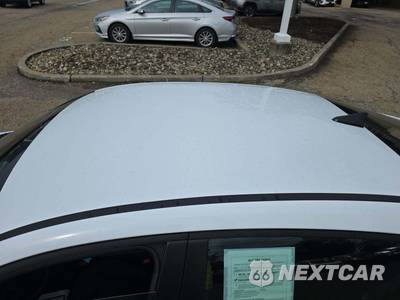 2025 Hyundai Elantra Hybrid SEL Sport - zdjęcie 9 z 18 - miniatura