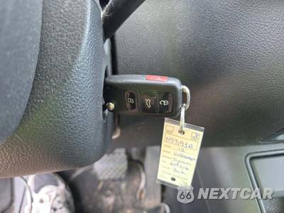 2013 Volkswagen Tiguan S - zdjęcie 8 z 30 - miniatura