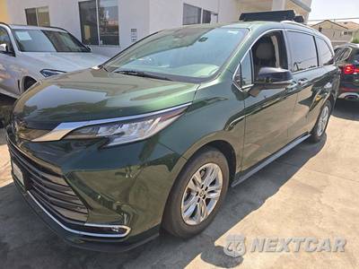 2022 Toyota Sienna Limited 7-Passenger 120.5" WB
