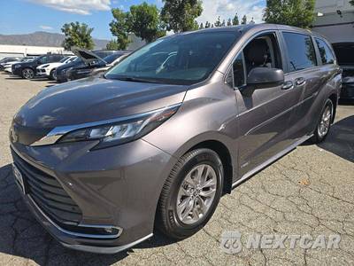 2021 Toyota Sienna XLE 7-Passenger 120.5" WB