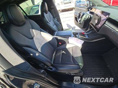 2023 Tesla Model X Plaid - zdjęcie 19 z 26 - miniatura