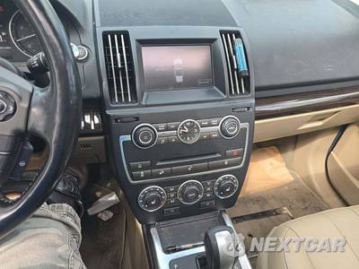 2013 Land Rover LR2 - zdjęcie 10 z 34 - miniatura