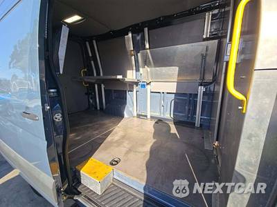 2018 Mercedes-Benz Sprinter 2500 Cargo Van Standard Roof 144.3" WB - zdjęcie 15 z 31 - miniatura