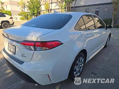 2026 Toyota Corolla Hybrid LE Sedan - zdjęcie 3 z 24 - miniatura