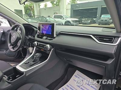 2025 Toyota RAV4 Hybrid LE - zdjęcie 19 z 25 - miniatura
