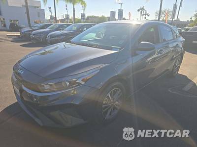 2023 Kia Forte LXS - zdjęcie 1 z 25 - miniatura