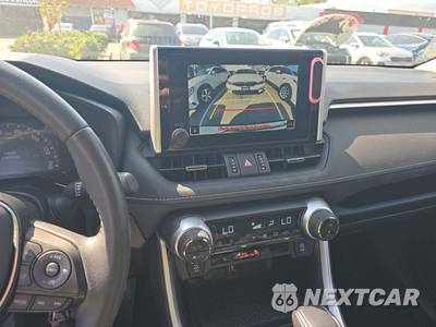 2025 Toyota RAV4 XLE Premium - zdjęcie 10 z 25 - miniatura
