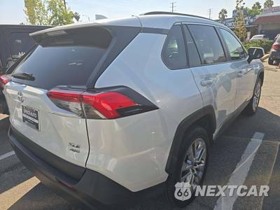2025 Toyota RAV4 XLE Premium - zdjęcie 3 z 25 - miniatura