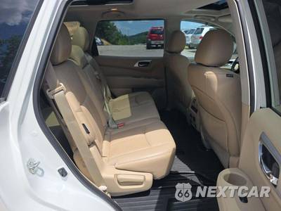 2019 Nissan Pathfinder Platinum - zdjęcie 14 z 22 - miniatura