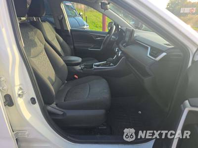 2020 Toyota RAV4 XLE - zdjęcie 15 z 18 - miniatura