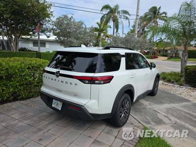 2023 Nissan Pathfinder SV - zdjęcie 3 z 24 - miniatura
