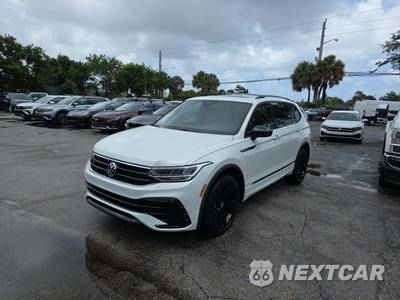 2023 Volkswagen Tiguan SE R-Line Black - zdjęcie 1 z 21 - miniatura