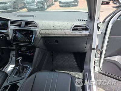 2023 Volkswagen Tiguan SE R-Line Black - zdjęcie 20 z 21 - miniatura