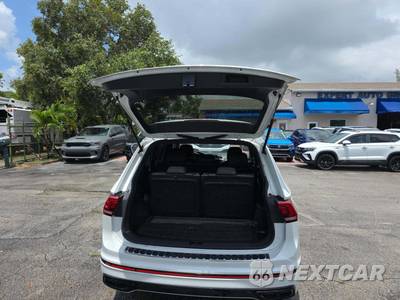 2023 Volkswagen Tiguan SE R-Line Black - zdjęcie 15 z 21 - miniatura