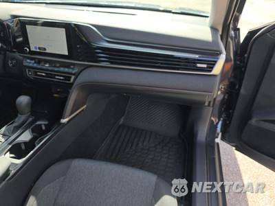 2026 Toyota Camry LE - zdjęcie 19 z 20 - miniatura