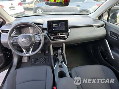 2024 Toyota Corolla Cross LE - zdjęcie 10 z 21 - miniatura