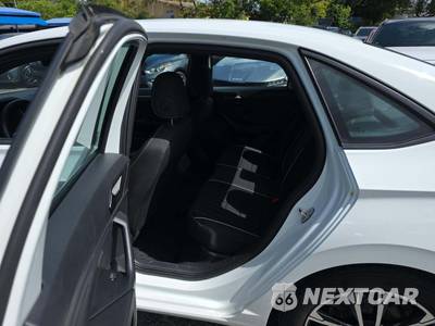 2023 Volkswagen Jetta Sport - zdjęcie 13 z 21 - miniatura